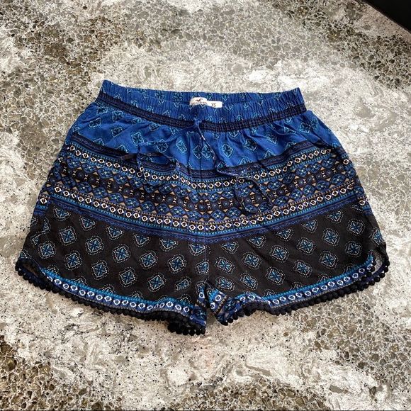 Hollister Pants - Hollister, Boho XS Abstract Shorts
